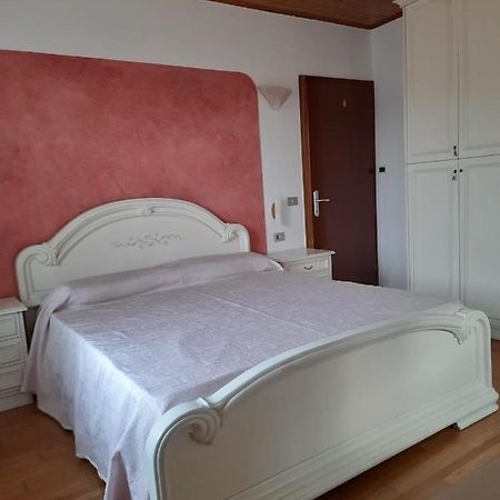 Villa Casa Santa Emerenziana à Tuenno Extérieur photo